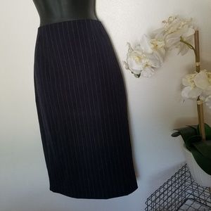 Express navy pencil skirt  size 4 nwt